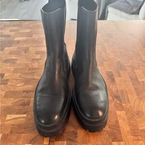 Zara Chunky black boot